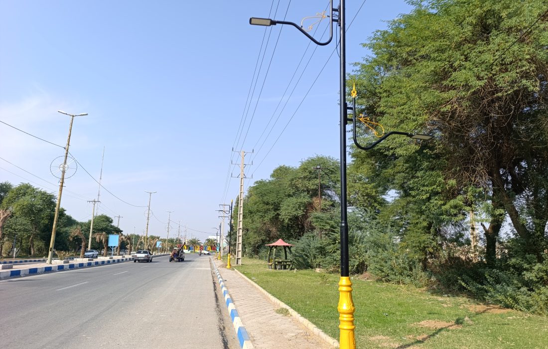 مهندس علی طرفی شهرداربستان ازآغاز عملیات نصب پایه چراغی شش‌متری در بلوار شهید باکری خبردادند