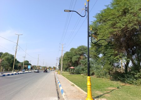 مهندس علی طرفی شهرداربستان ازآغاز عملیات نصب پایه چراغی شش‌متری در بلوار شهید باکری خبردادند