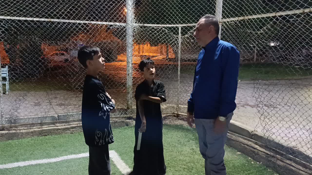 بازدید مهندس علی طرفی شهردار بستان از چمن مصنوعی پارک شهید علی هاشمی (مرکزی)