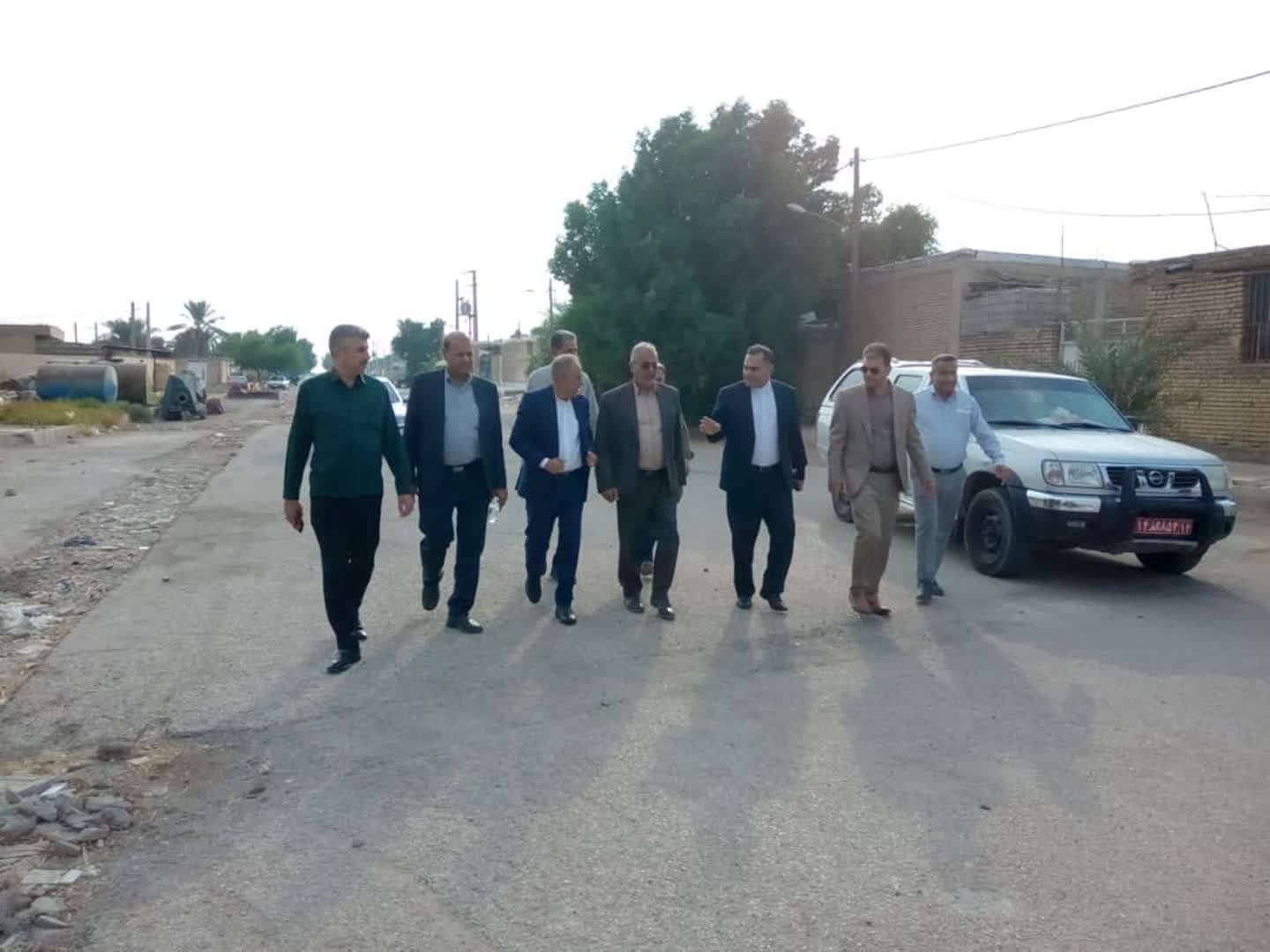 بازدید فرماندار دشت‌آزادگان از تجهیزات دفع آب‌های سطحی و دستور فوری برای رسیدگی به مشکلات فاضلاب شهر بستان
